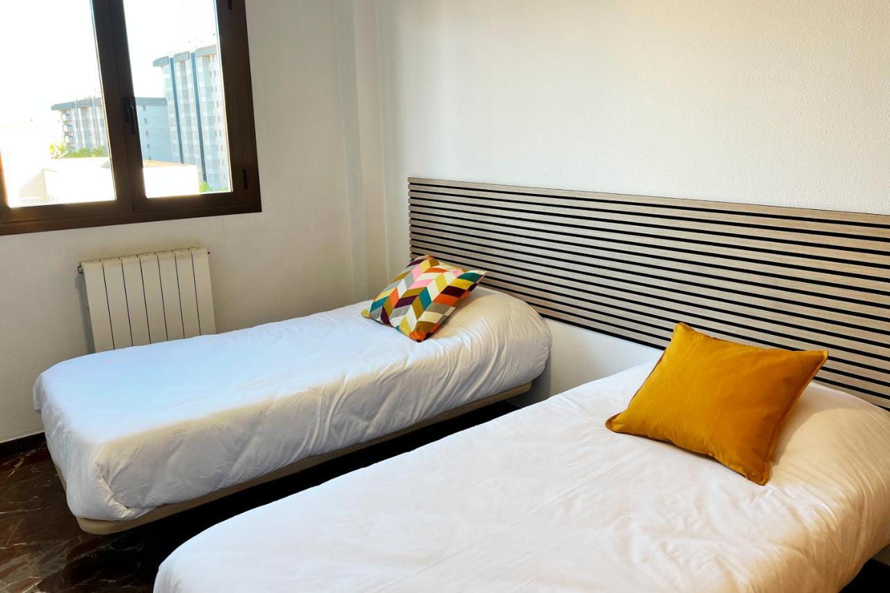 Apartamentos Zaragoza 3000 Екстериор снимка