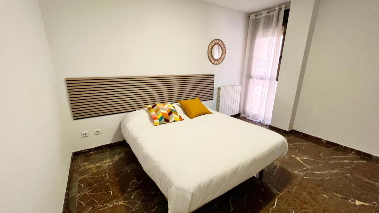Apartamentos Zaragoza 3000 Екстериор снимка